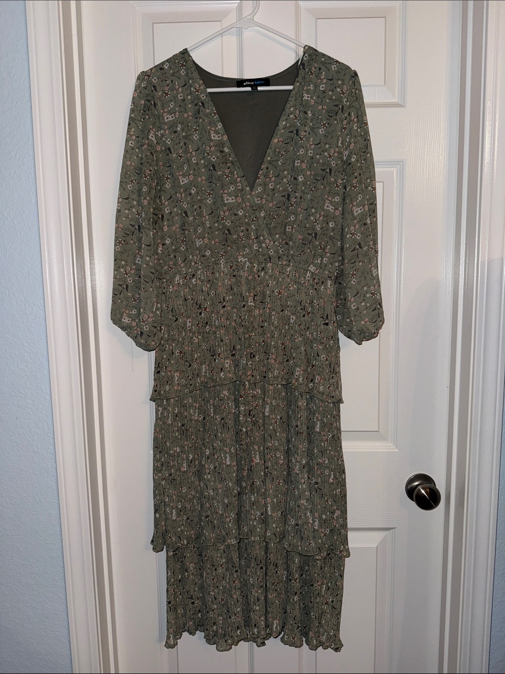 Alice Blue Olive Green Floral Tiered Midi Dress with V-Neck